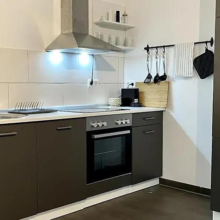 Gemuetliche In Ruhigem Wohngebiet