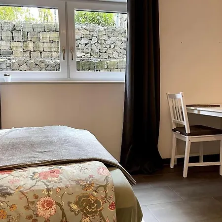 Διαμέρισμα Gemuetliche In Ruhigem Wohngebiet *